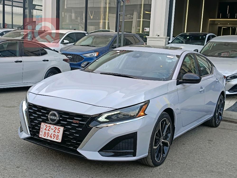 نيسان ألتيما